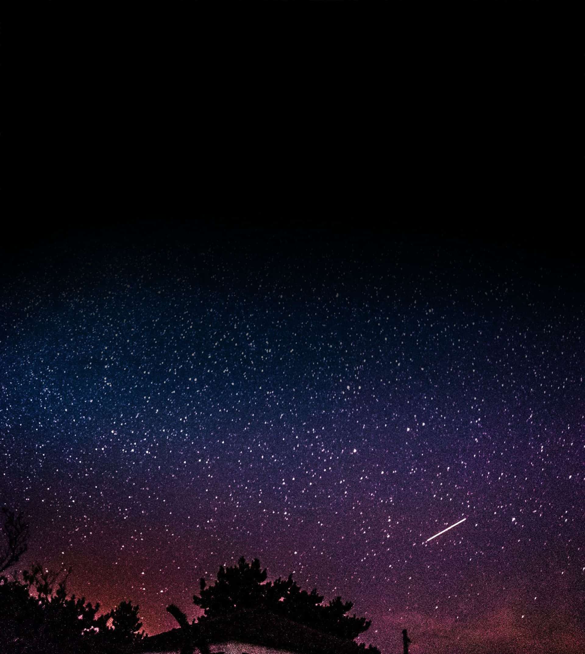 shooting star in night sky - Galaxy IT